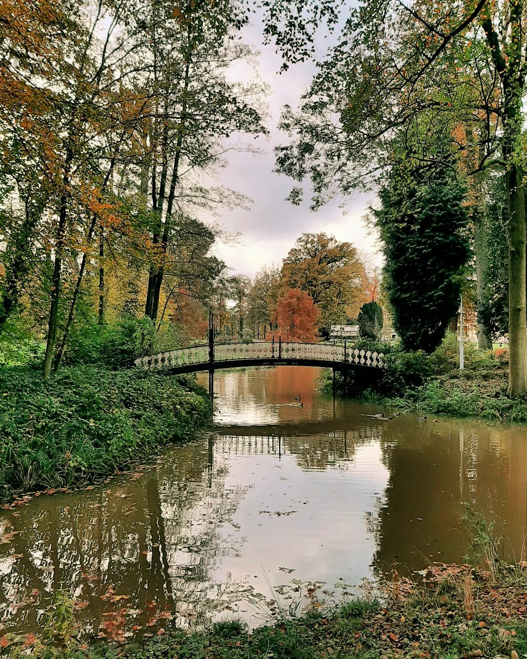 Netherlands: Oude brug gebouwed in de 19-de eeuw, landgoed Landfort, Gelderland
