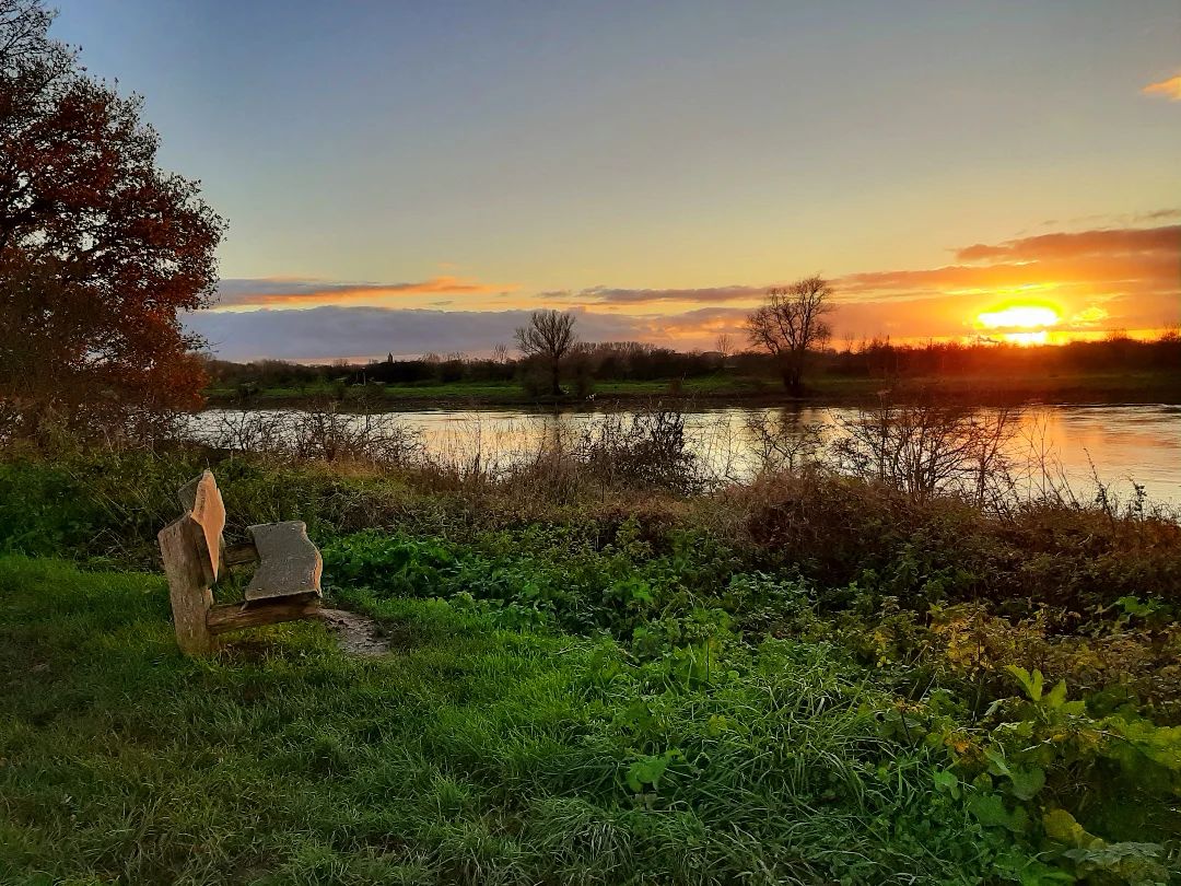 Nederland: Zonsondergang bij de IJssel, Gelderland