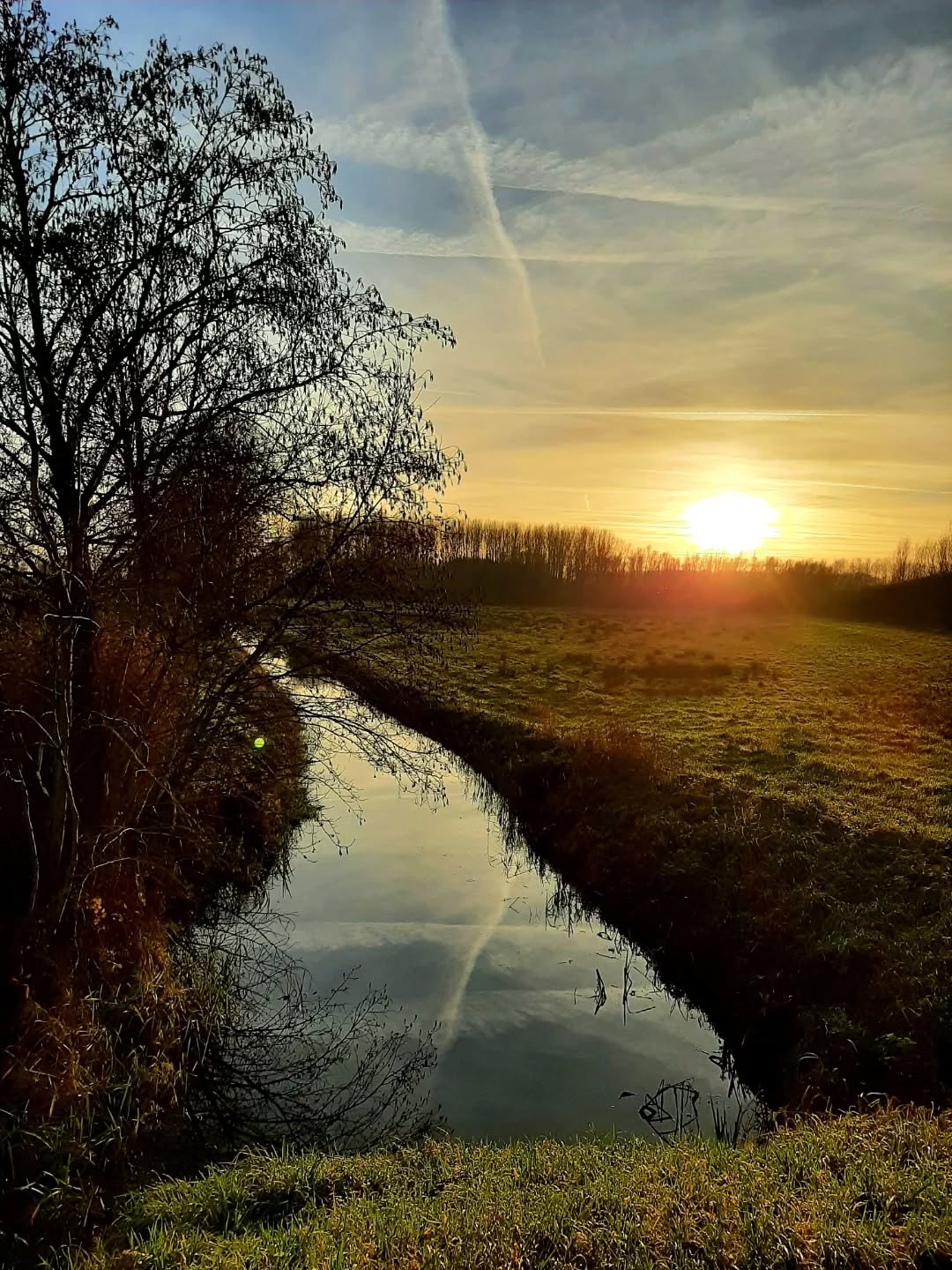 Nederland: Zonsondergang bij de sloot, Veluwezoom, Gelderland
