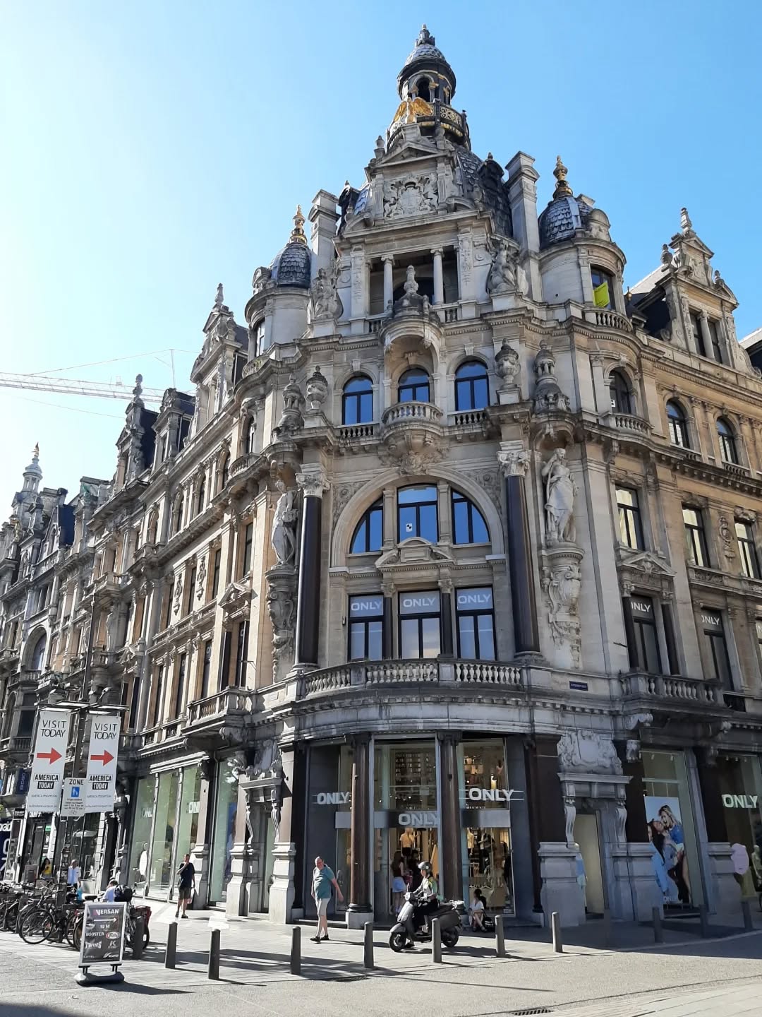 Belgium: The Meir shopping street, Antwerp